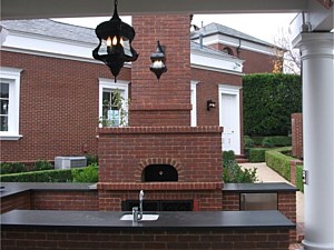 Outdoor Kitchens & BBQ's